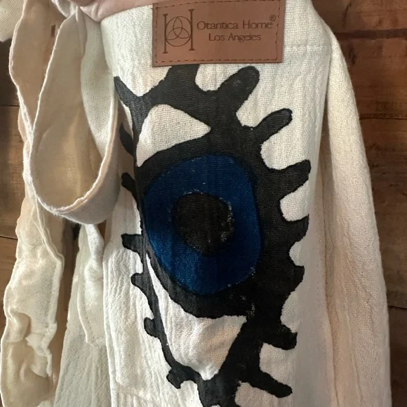 Cream Robe with Blue and Black Eye Design - Picture 3 of 5